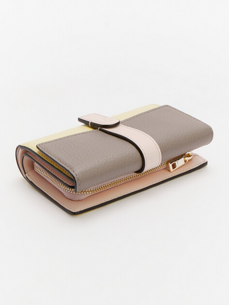 Женское портмоне FURLA, Артикул FURLA GRAZIA M COMPACT WALLET, сливочный | 4634339. Ракурс 3 Женское портмоне FURLA, Артикул FURLA GRAZIA M COMPACT WALLET, сливочный | 4634339. Ракурс 3