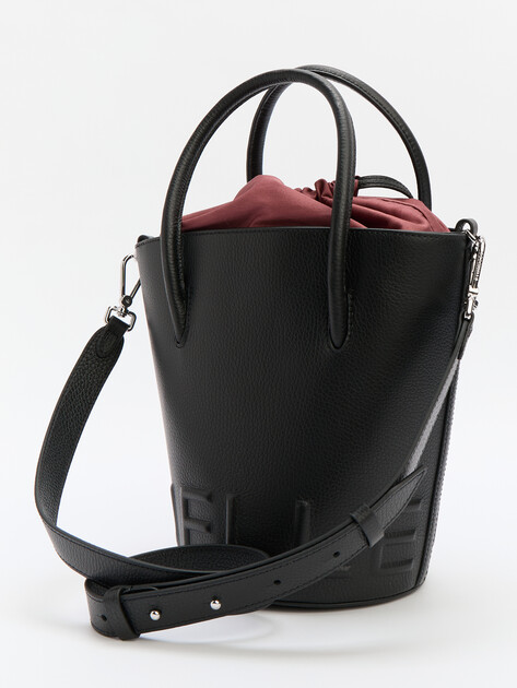 Женская сумка с ручками COCCINELLE HANDBAG GRAINED LEATHER, Артикул E1 QBB 23 01 01, черный | 4634997. Ракурс 4 Женская сумка с ручками COCCINELLE HANDBAG GRAINED LEATHER, Артикул E1 QBB 23 01 01, черный | 4634997. Ракурс 4
