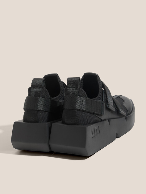 Женские кроссовки UNITED NUDE Mega Run, Артикул Mega Run, черный | 4638673. Ракурс 5