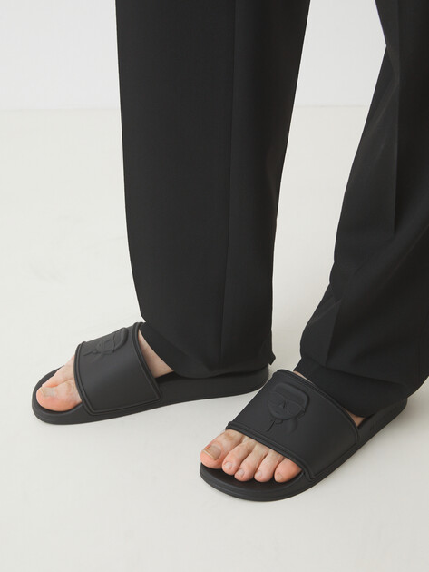 Мужские сланцы KARL LAGERFELD KONDO Karl NFT Relief, Артикул KL70009A, черный | 4643822. Ракурс 2