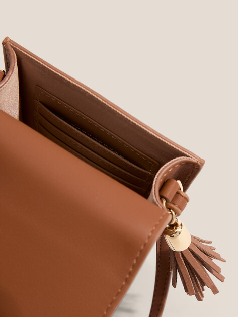 Женская сумка для смартфона LOVE MOSCHINO SLG ESSENTIAL, Артикул JC5687PP, светло-коричневый | 4643925. Ракурс 4 Женская сумка для смартфона LOVE MOSCHINO SLG ESSENTIAL, Артикул JC5687PP, светло-коричневый | 4643925. Ракурс 4