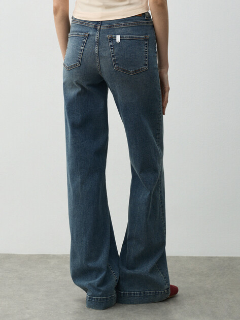 Женские широкие джинсы  LIU∙JO AUTHENTIC FLARE R.W., Артикул UF5068, синий | 4648274. Ракурс 4