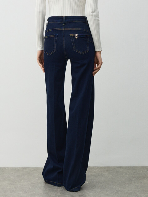 Женские джинсы клеш LIU∙JO ECS B.UP FLARE BELT, Артикул UF5097, темно-синий | 4648659. Ракурс 4 Женские джинсы клеш LIU∙JO ECS B.UP FLARE BELT, Артикул UF5097, темно-синий | 4648659. Ракурс 4