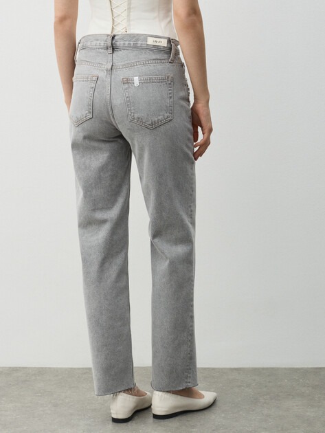 Женские прямые джинсы  LIU∙JO PANT.STRAIGHT L.W., Артикул UF5115, серый | 4648696. Ракурс 4