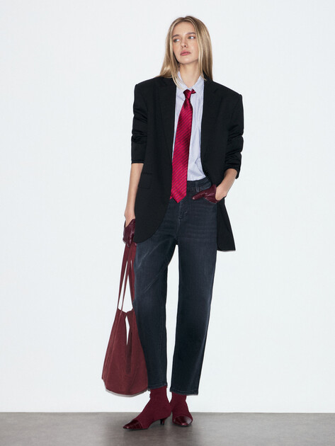 Женские прямые джинсы LIU∙JO ECS PANT.CARROT H.W., Артикул UF5135, черный | 4648835. Ракурс 2 Женские прямые джинсы LIU∙JO ECS PANT.CARROT H.W., Артикул UF5135, черный | 4648835. Ракурс 2