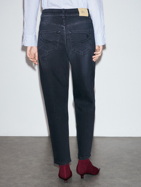 Женские прямые джинсы LIU∙JO ECS PANT.CARROT H.W., Артикул UF5135, черный | 4648835. Ракурс 4 Женские прямые джинсы LIU∙JO ECS PANT.CARROT H.W., Артикул UF5135, черный | 4648835. Ракурс 4