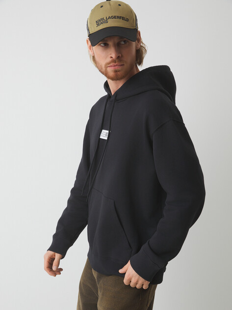 Мужская бейсболка KARL LAGERFELD JEANS NYLON TAPE CAP, Артикул A2M33028, оливковый | 4651062. Ракурс 2 Мужская бейсболка KARL LAGERFELD JEANS NYLON TAPE CAP, Артикул A2M33028, оливковый | 4651062. Ракурс 2