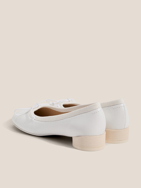 Женские туфли MM6 MAISON MARGIELA, Артикул S59WZ0096, белый | 4655791. Ракурс 5 Женские туфли MM6 MAISON MARGIELA, Артикул S59WZ0096, белый | 4655791. Ракурс 5