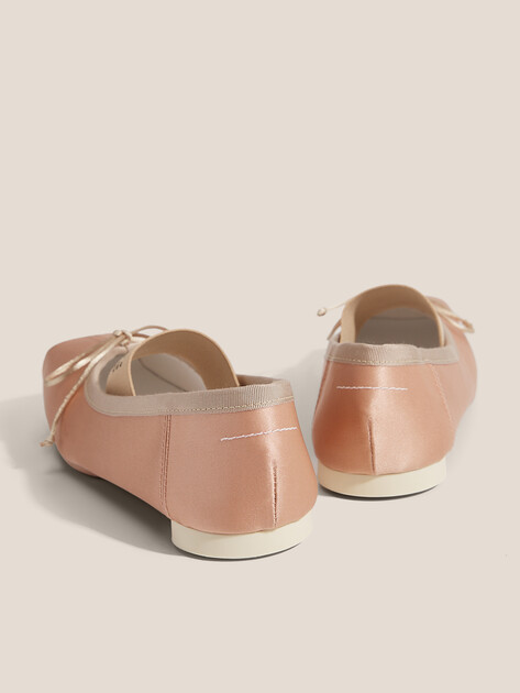 Женские балетки мэри-джейн MM6 MAISON MARGIELA, Артикул S59WZ0100, бежево-розовый | 4659565. Ракурс 5 Женские балетки мэри-джейн MM6 MAISON MARGIELA, Артикул S59WZ0100, бежево-розовый | 4659565. Ракурс 5