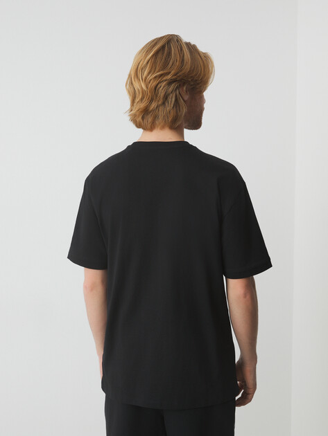 Мужская футболка GUESS SS CN GUESS LOGO TEE, Артикул F5GI11I3Z14, черный | 4660285. Ракурс 4