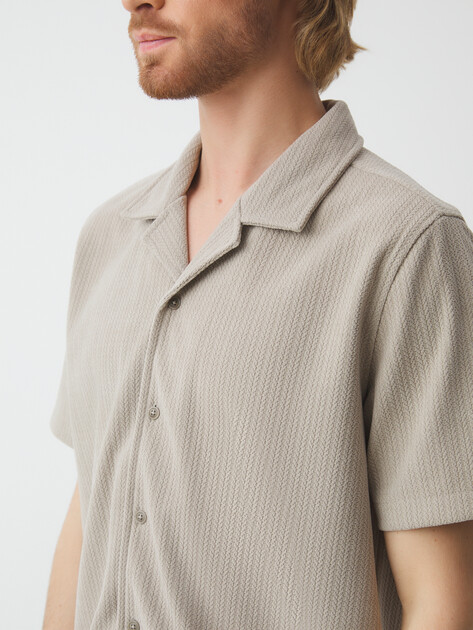 Мужская рубашка GUESS SS BARON TEXTURED KNIT SHIRT, Артикул M5GP21KCRY0, серо-бежевый | 4661419. Ракурс 3 Мужская рубашка GUESS SS BARON TEXTURED KNIT SHIRT, Артикул M5GP21KCRY0, серо-бежевый | 4661419. Ракурс 3