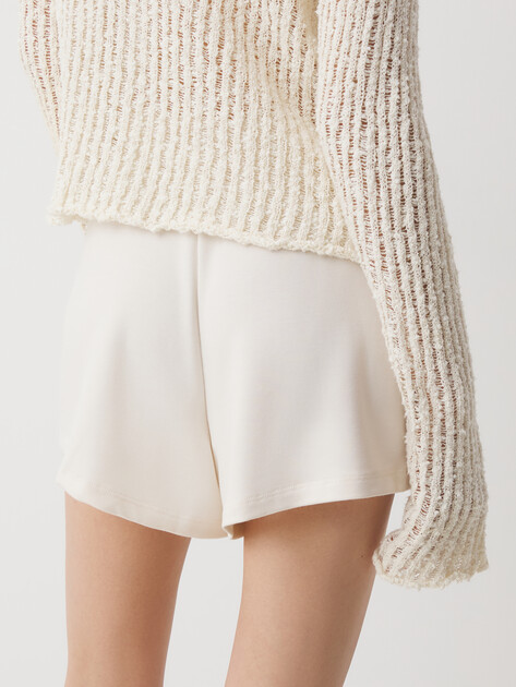 Женские шорты GUESS LUCIA SHORTS, Артикул O5GD06KCQP2, молочно-белый | 4661881. Ракурс 4