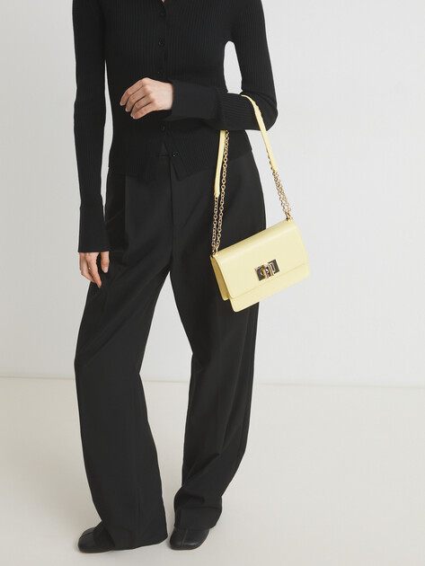 Кросс-боди FURLA, Артикул FURLA 1927 MINI CROSSBODY 20, сливочный | 4663165. Ракурс 2 Кросс-боди FURLA, Артикул FURLA 1927 MINI CROSSBODY 20, сливочный | 4663165. Ракурс 2