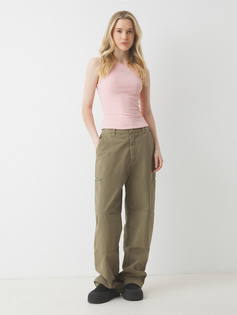 Женская майка GUESS NEW SL ROUND NK GUENDALINA TOP, Артикул W5GP57KCV52, розовый | 4666460. Ракурс 2