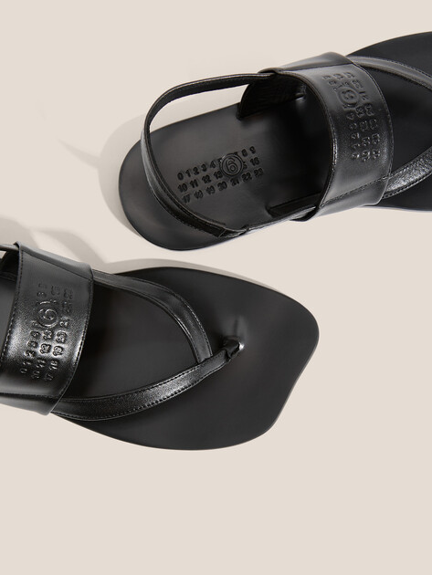 Женские сандалии MM6 MAISON MARGIELA SANDAL, Артикул S66WP0108, черный | 4667989. Ракурс 3 Женские сандалии MM6 MAISON MARGIELA SANDAL, Артикул S66WP0108, черный | 4667989. Ракурс 3