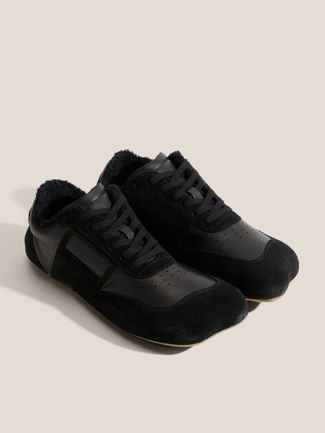 Мужские кеды MM6 MAISON MARGIELA SNEAKERS, Артикул SH3WS0012, черный | 4670028. Ракурс 2