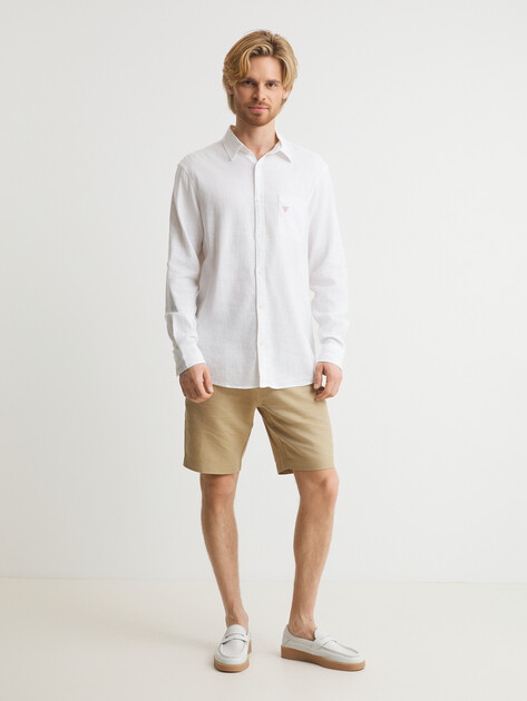 Мужская рубашка GUESS LS ROLL-UP SHIRT, Артикул F4GH00WG3L0, белый | 4673258. Ракурс 2 Мужская рубашка GUESS LS ROLL-UP SHIRT, Артикул F4GH00WG3L0, белый | 4673258. Ракурс 2