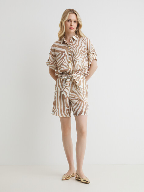 Женские шорты MARCIANO BY GUESS ROSIE SHORT, Артикул 5GGD107314A, анималистичный принт | 4673449. Ракурс 2 Женские шорты MARCIANO BY GUESS ROSIE SHORT, Артикул 5GGD107314A, анималистичный принт | 4673449. Ракурс 2