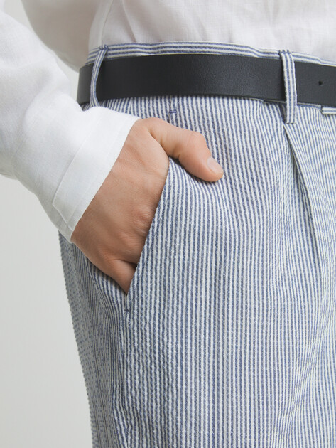 Мужские брюки MARCIANO BY GUESS MAX PLEATED REG CHINO, Артикул 5GHB172314Z, серо-синий | 4674569. Ракурс 3