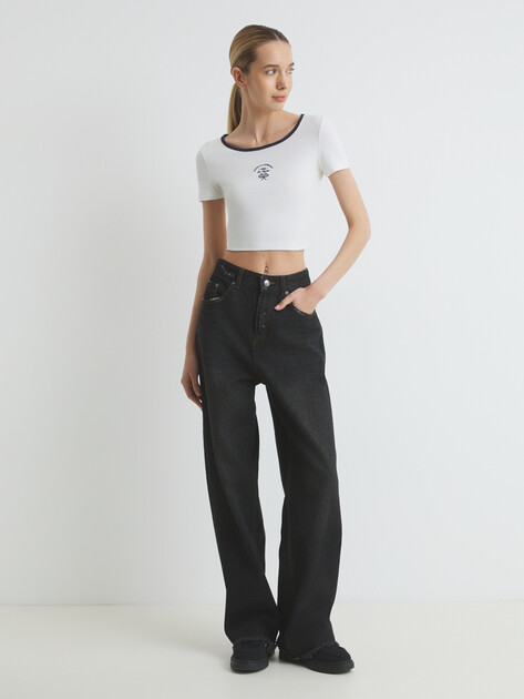 Женский топ GUESS MARIGOLD RIB ACTIVE TEE, Артикул V5GP03KCRN2, белый | 4676502. Ракурс 2