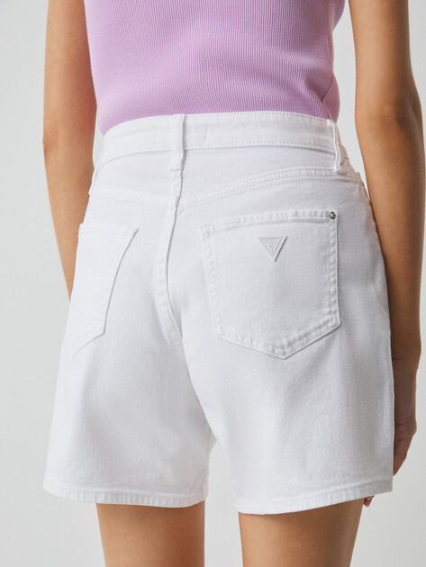 Женские шорты из денима GUESS SUPER RELAXED SHORT, Артикул W5GD1AD4T50, белый | 4676879. Ракурс 4 Женские шорты из денима GUESS SUPER RELAXED SHORT, Артикул W5GD1AD4T50, белый | 4676879. Ракурс 4