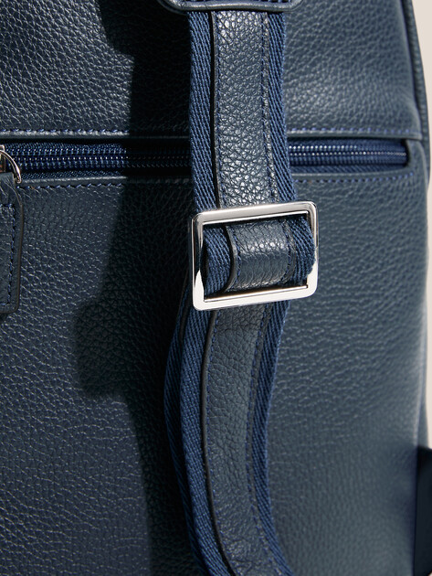 Мужской рюкзак TENDANCE, Артикул OU16396, темно-синий | 4681064. Ракурс 2 Мужской рюкзак TENDANCE, Артикул OU16396, темно-синий | 4681064. Ракурс 2