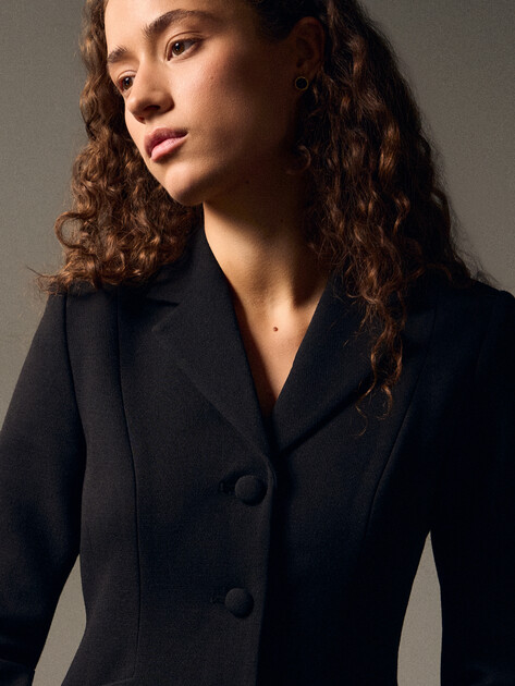 Женский пиджак LUMIQUE, Артикул 2024-609, черный | 4684316. Ракурс 3