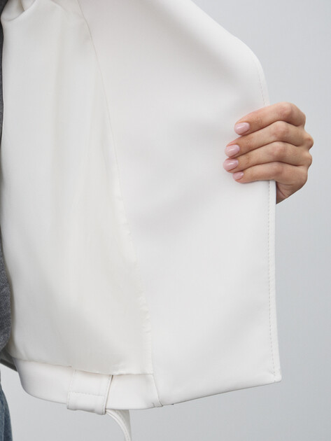 Женская косуха MAISON DAVID, Артикул DEBBY_DR, молочно-белый | 4689906. Ракурс 6