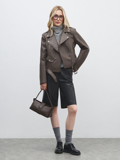 Женская косуха MAISON DAVID, Артикул DEBBY_DR, серо-коричневый | 4689924. Ракурс 2 Женская косуха MAISON DAVID, Артикул DEBBY_DR, серо-коричневый | 4689924. Ракурс 2