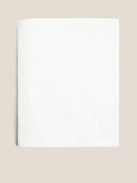 Вафельное банное полотенце 100x150 MAISON DAVID, Артикул Marie ABC 100x150 cm, белый | 4690459. Ракурс 3