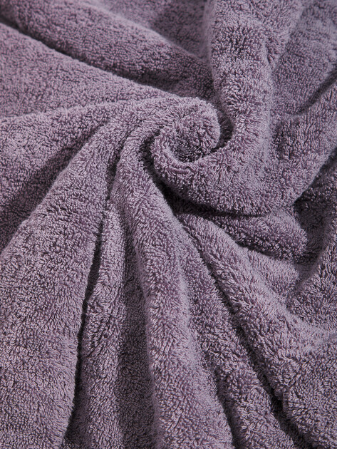 Махровое полотенце-покрывало 100x180 MAISON DAVID, Артикул Charlotte ABC 100x180 cm, серо-фиолетовый | 4692374. Ракурс 4