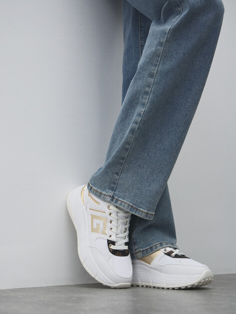 Женские кроссовки GUESS FONZI, Артикул FLTFONFAB12, белый | 4693348. Ракурс 6 Женские кроссовки GUESS FONZI, Артикул FLTFONFAB12, белый | 4693348. Ракурс 6