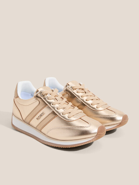 Женские кроссовки GUESS SAPHIA, Артикул FLTSAPLEM12, золотой | 4693541. Ракурс 2