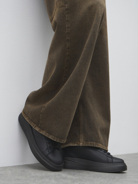 Мужские кеды GUESS ELBA, Артикул FMJLBALEA12, черный | 4693901. Ракурс 6 Мужские кеды GUESS ELBA, Артикул FMJLBALEA12, черный | 4693901. Ракурс 6