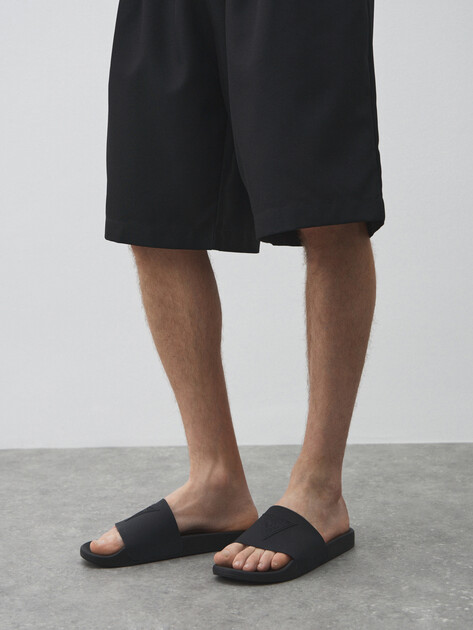 Мужские сланцы GUESS TOKYOT, Артикул FMJTOTELE19, черный | 4694110. Ракурс 6