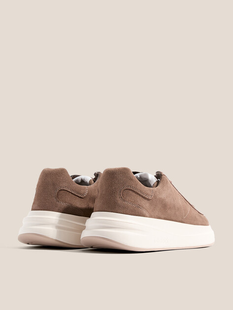 Мужские кеды GUESS ELBA, Артикул FMFLBASUE12, коричневый | 4696802. Ракурс 5 Мужские кеды GUESS ELBA, Артикул FMFLBASUE12, коричневый | 4696802. Ракурс 5