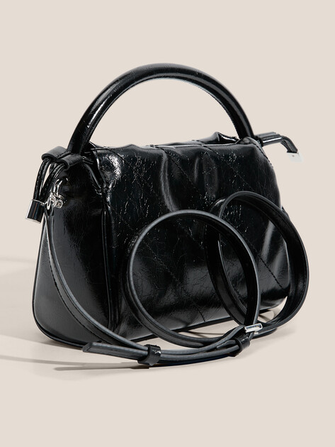 Женская сумка GUESS AMYS DRAWSTRING CROSSBODY, Артикул HWMY9659160, черный | 4712499. Ракурс 3 Женская сумка GUESS AMYS DRAWSTRING CROSSBODY, Артикул HWMY9659160, черный | 4712499. Ракурс 3