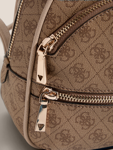 Женский рюкзак GUESS MANHATTAN II BACKPACK, Артикул HWSG7118320, темно-бежевый | 4712821. Ракурс 2