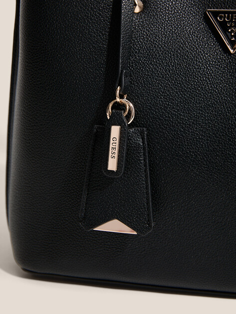 Женский тоут GUESS MERIDIAN II GIRLFRIEND SATCHEL, Артикул HWBG6974060, черный | 4712895. Ракурс 2 Женский тоут GUESS MERIDIAN II GIRLFRIEND SATCHEL, Артикул HWBG6974060, черный | 4712895. Ракурс 2