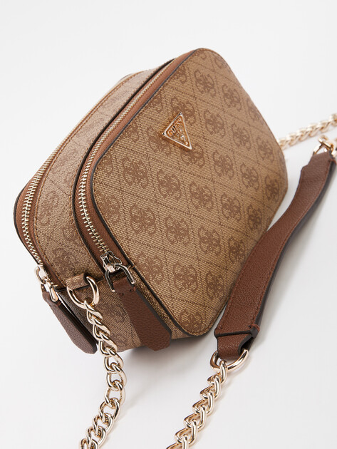 Женская сумка через плечо кросс-боди GUESS NOELLE II CROSSBODY CAMERA, Артикул HWBG9672140, темно-бежевый | 4713060. Ракурс 2 Женская сумка через плечо кросс-боди GUESS NOELLE II CROSSBODY CAMERA, Артикул HWBG9672140, темно-бежевый | 4713060. Ракурс 2