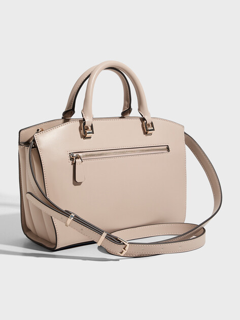 Женский тоут GUESS QUEENSLAND LUXURY SATCHEL, Артикул HWVG9655060, розовато-бежевый | 4713264. Ракурс 3