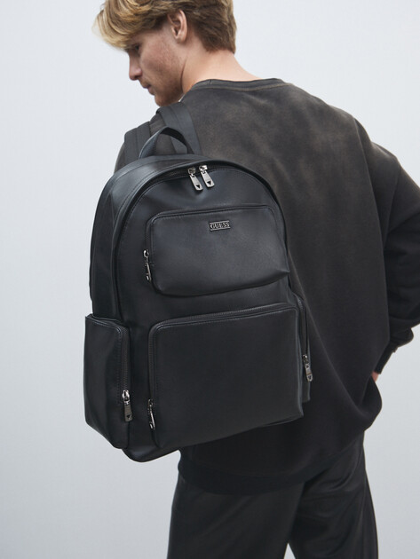 Мужской рюкзак GUESS BOSTON CPT BKPK W FRT & S Z PK, Артикул HMBOCAP5342, черный | 4713631. Ракурс 5