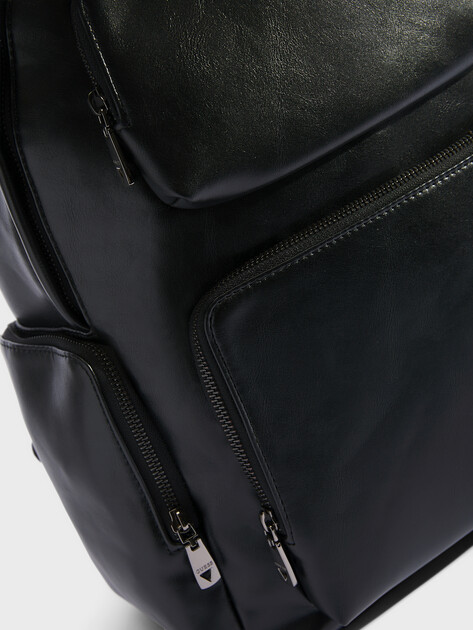 Мужской рюкзак GUESS BOSTON CPT BKPK W FRT & S Z PK, Артикул HMBOCAP5342, черный | 4713631. Ракурс 2