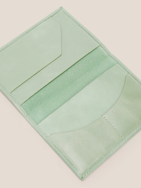 Обложка для паспорта MAISON DAVID, Артикул PASSPORT COVER, фисташковый | 4715369. Ракурс 4