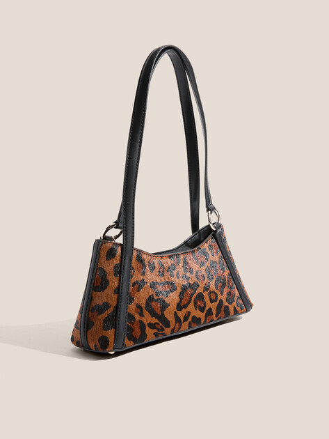 Женская сумка  GUESS DOMITILLA SHOULDER BAG, Артикул HWLO7529180, леопардовый принт | 4719565. Ракурс 3