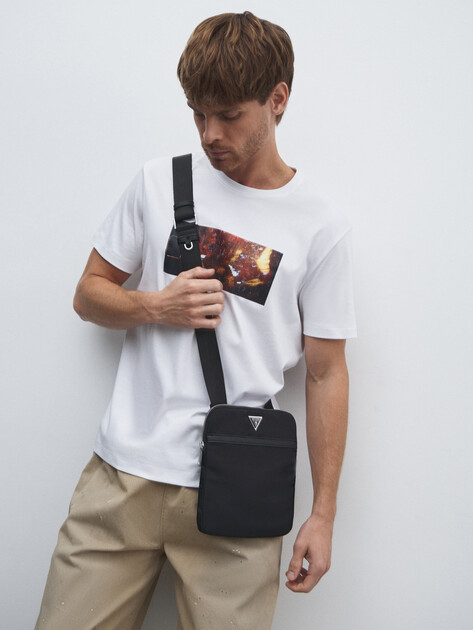 Мужская сумка  GUESS MILANO CROSSBODY FLAT, Артикул HMMINYP5223, черный | 4719959. Ракурс 4