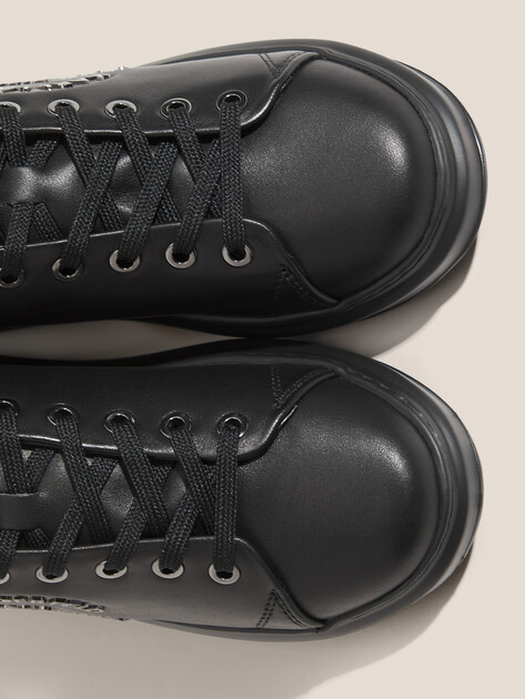 Женские кеды KARL LAGERFELD KAPRI Metal Maison Lo, Артикул KL62539K, черный | 4721155. Ракурс 3