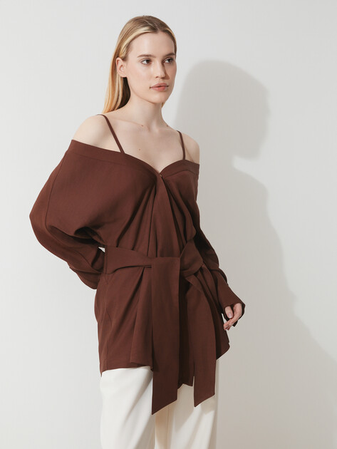 Женская блузка MARCIANO BY GUESS GRETA LS KIMONO, Артикул 5GGH377316A, коричневый | 4723790. Ракурс 5 Женская блузка MARCIANO BY GUESS GRETA LS KIMONO, Артикул 5GGH377316A, коричневый | 4723790. Ракурс 5