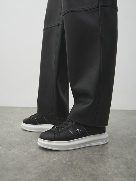 Мужские кеды KARL LAGERFELD KAPRI MENS Ikonik Pin Lo Lace, Артикул KL52534A, черный | 4724020. Ракурс 6 Мужские кеды KARL LAGERFELD KAPRI MENS Ikonik Pin Lo Lace, Артикул KL52534A, черный | 4724020. Ракурс 6