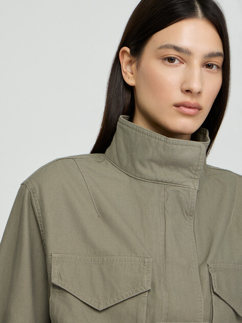 Женская куртка GUESS YASMINE CROP POCKETS JACKET, Артикул W5GL17WGW50, серо-зеленый | 4727795. Ракурс 5